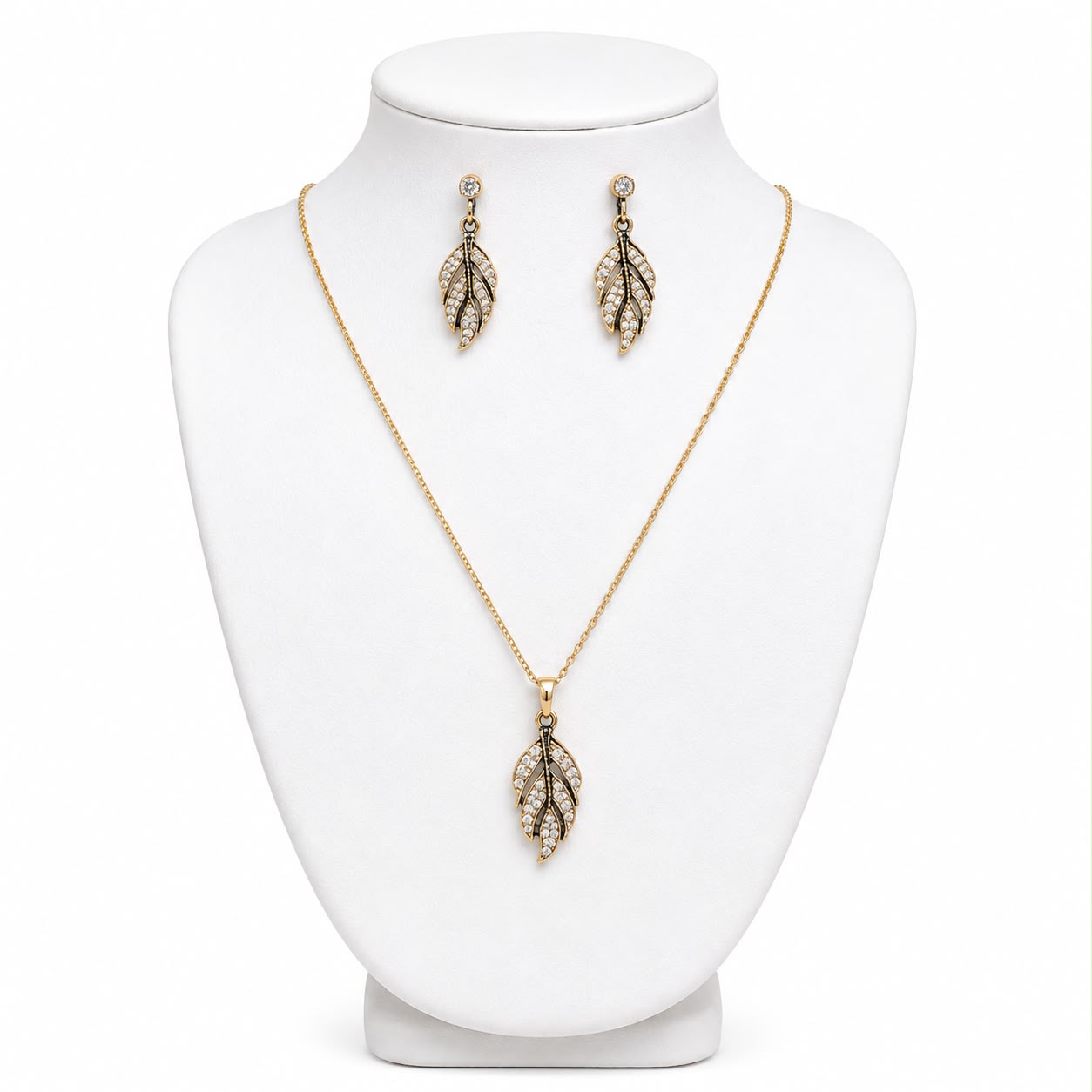 Golden Leaf Pendant Jewelry Set