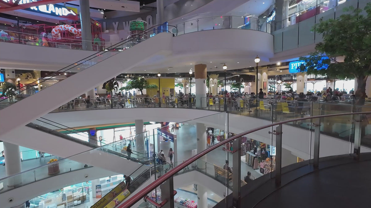 Load video: Lorin Mart premium brand intro showcasing modern lifestyle products with elegant luxury design and trusted online shopping experience.